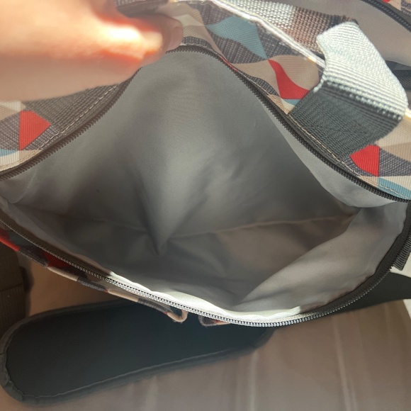Skip Hop Multicolor Geometric Print Large Multi Pocket Fabric Diaper Bag - Picture 4 of 9